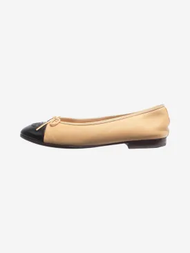Beige leather ballet flats - size EU 38