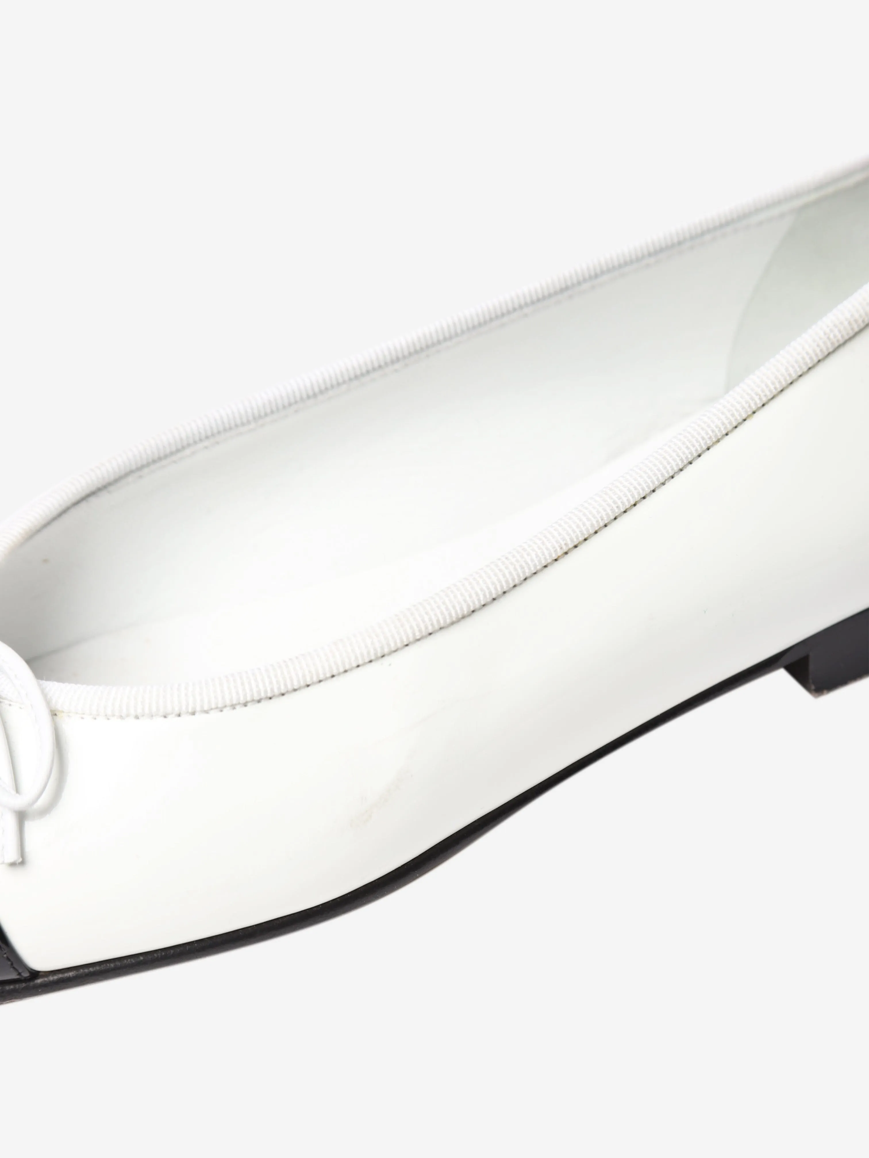 White patent leather ballet flats - size EU 37