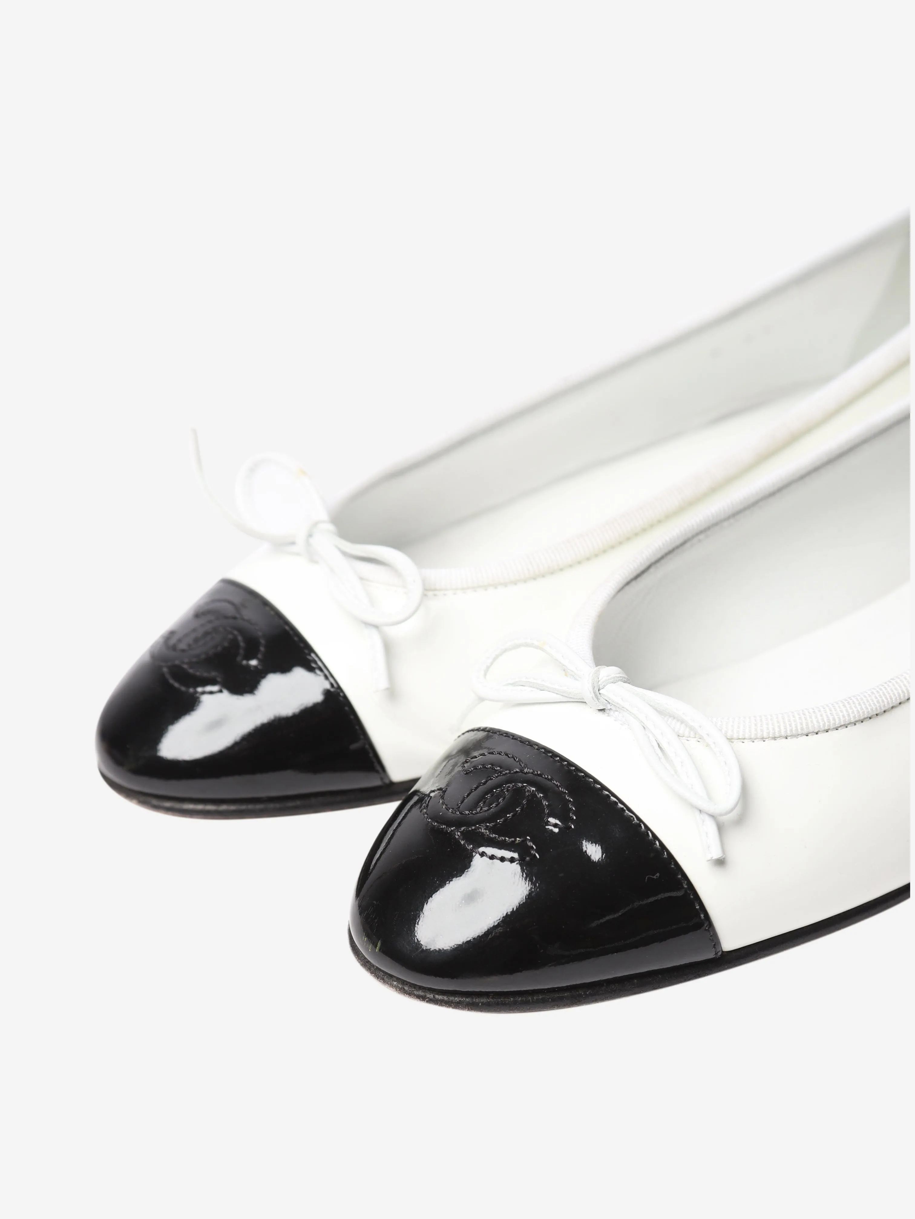 White patent leather ballet flats - size EU 37